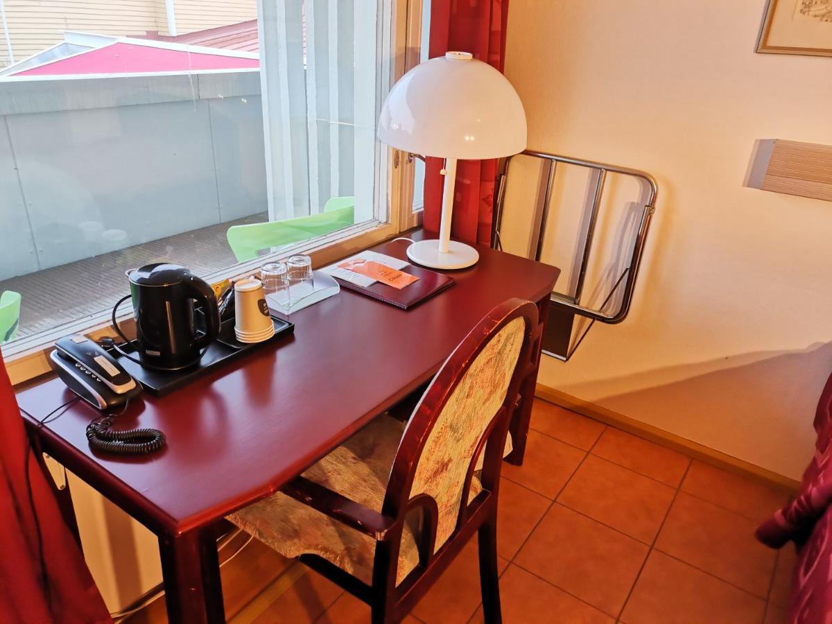 Hotel Cikada Mariehamn Buitenkant foto